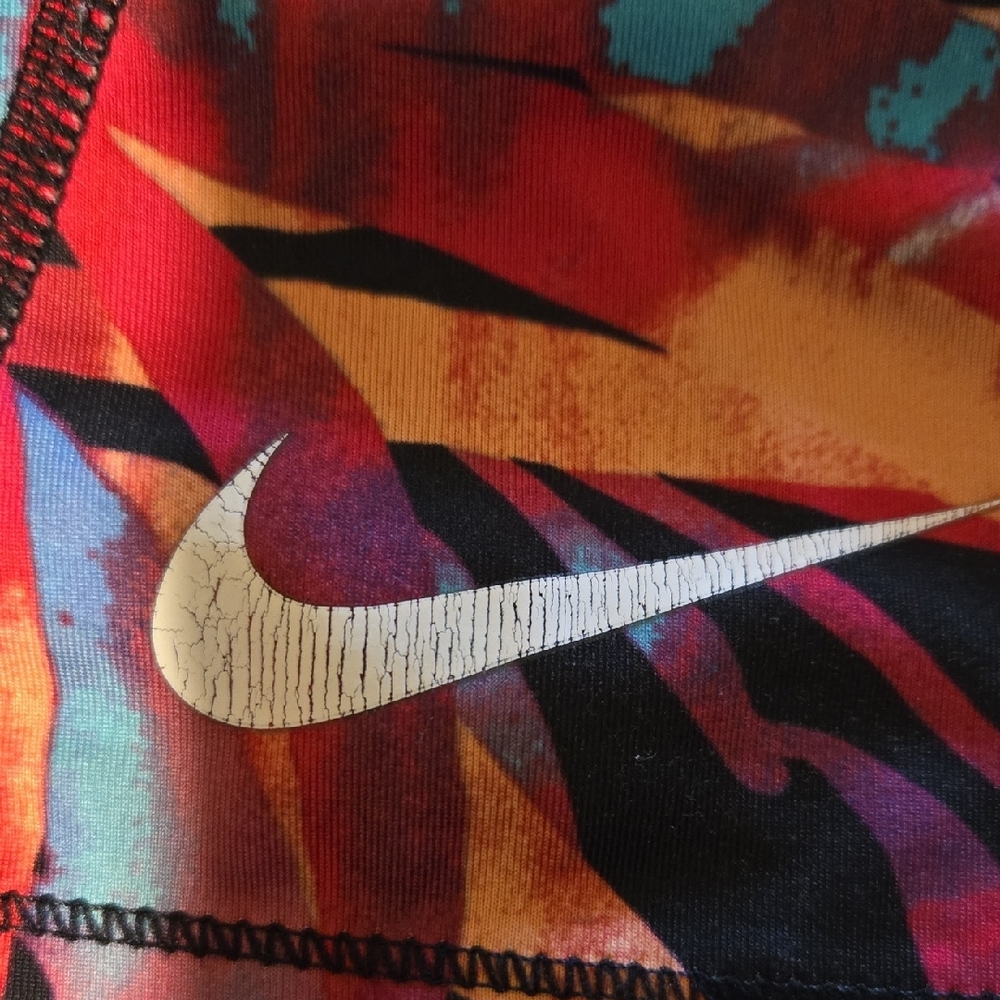 Nike Pro Pink Waistband Multicolor Abstract Print Shorts - Picture 2 of 2